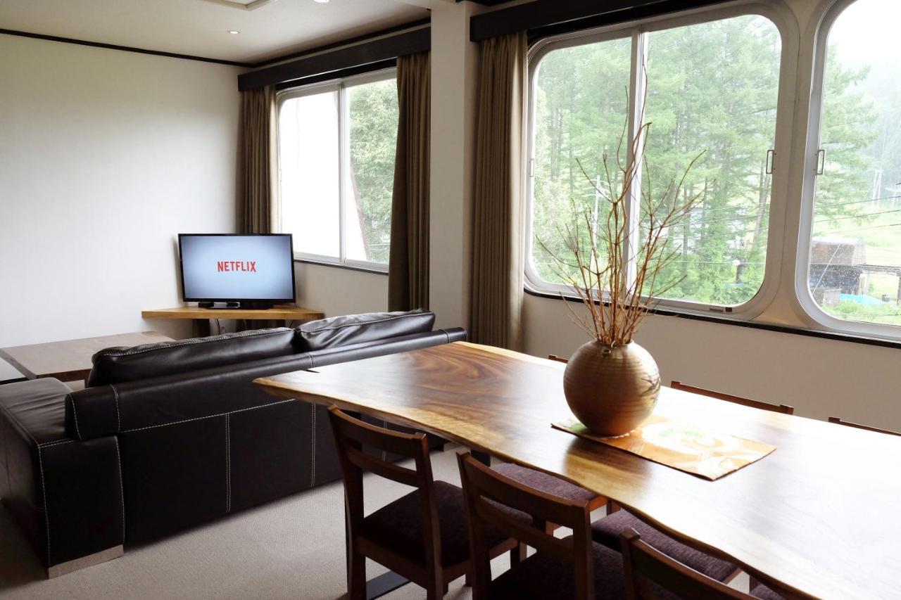 Ski-In, Ski-Out Iwatake Apartments Хакуба Екстер'єр фото